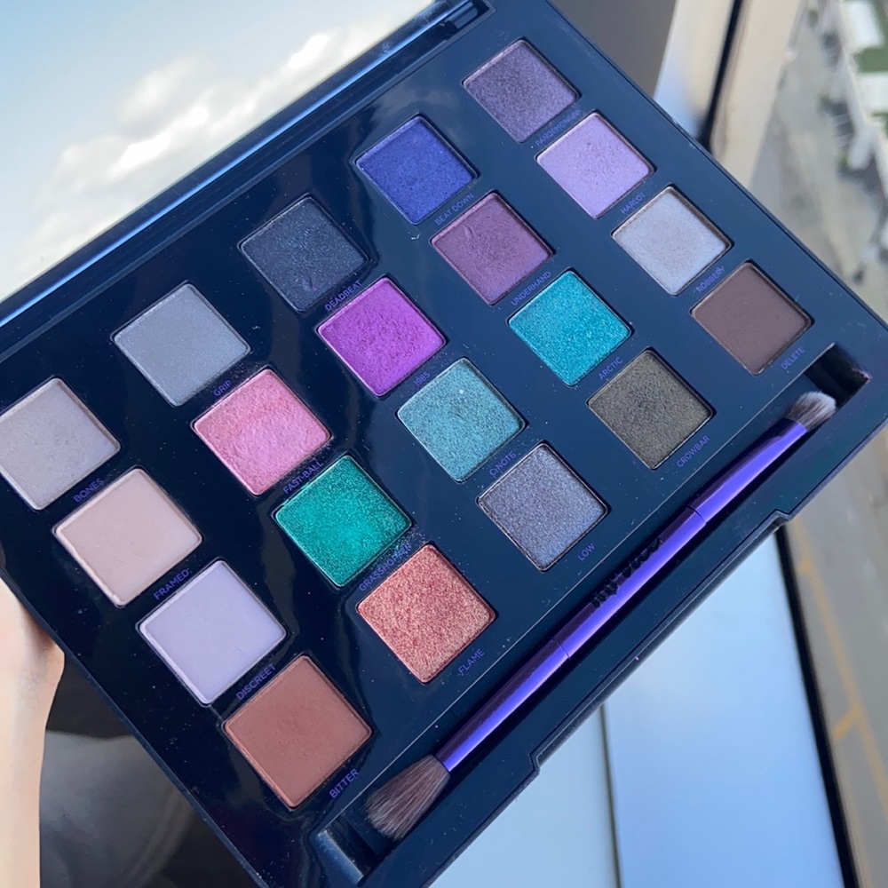 Urban Decay Vibrant Eyeshadow Palette